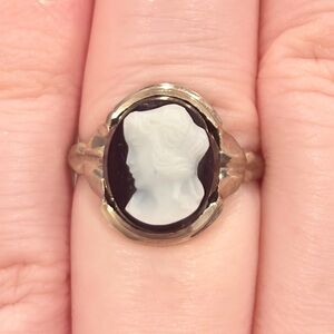 Vintage 10K Black Cameo Ring: Onyx Carved White Shell Ladies Size 6.25 Solitaire
